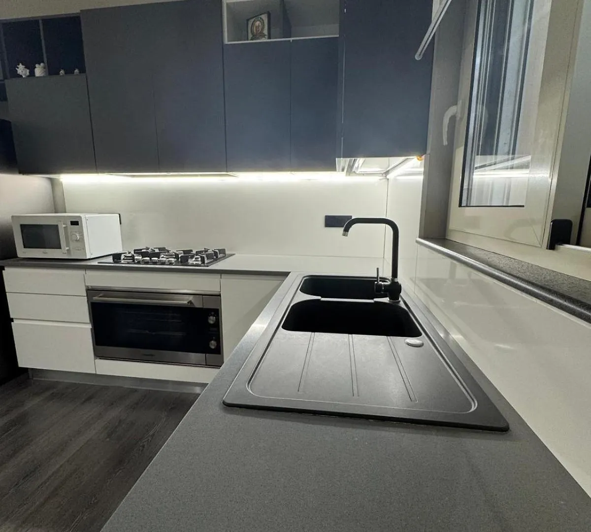 Luxury Grey Apartment Milazzo 0*,  İtalya