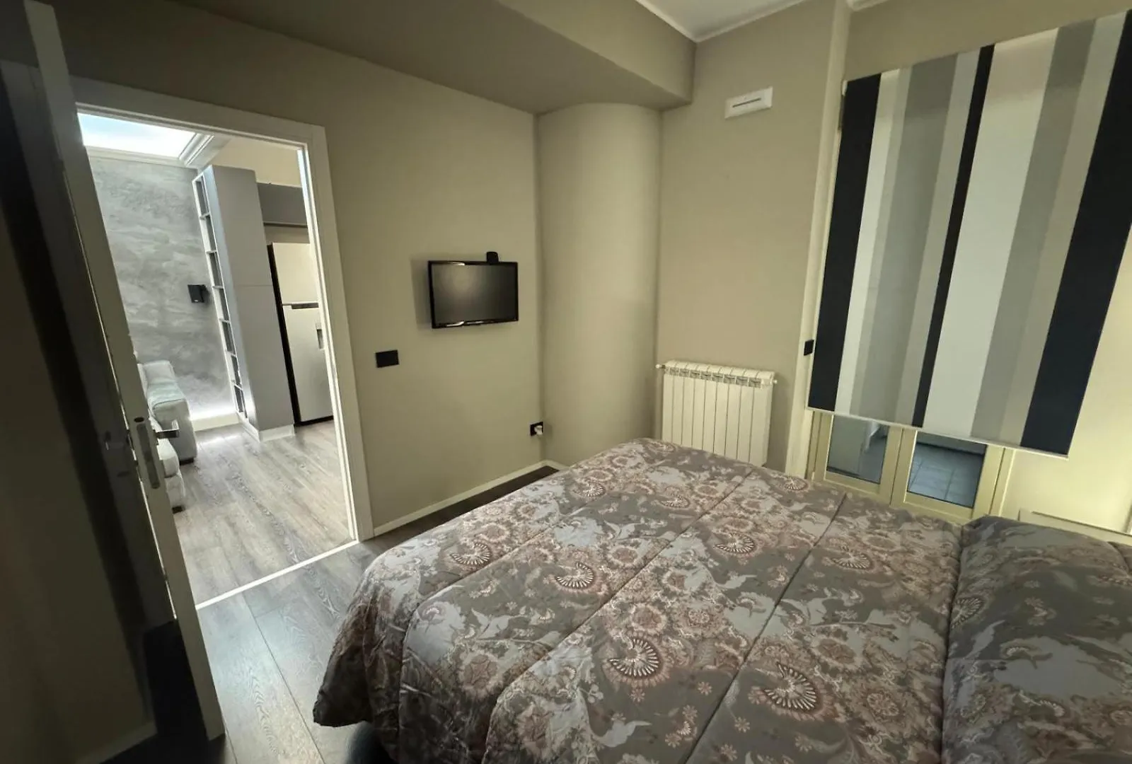 Luxury Grey Apartment Milazzo