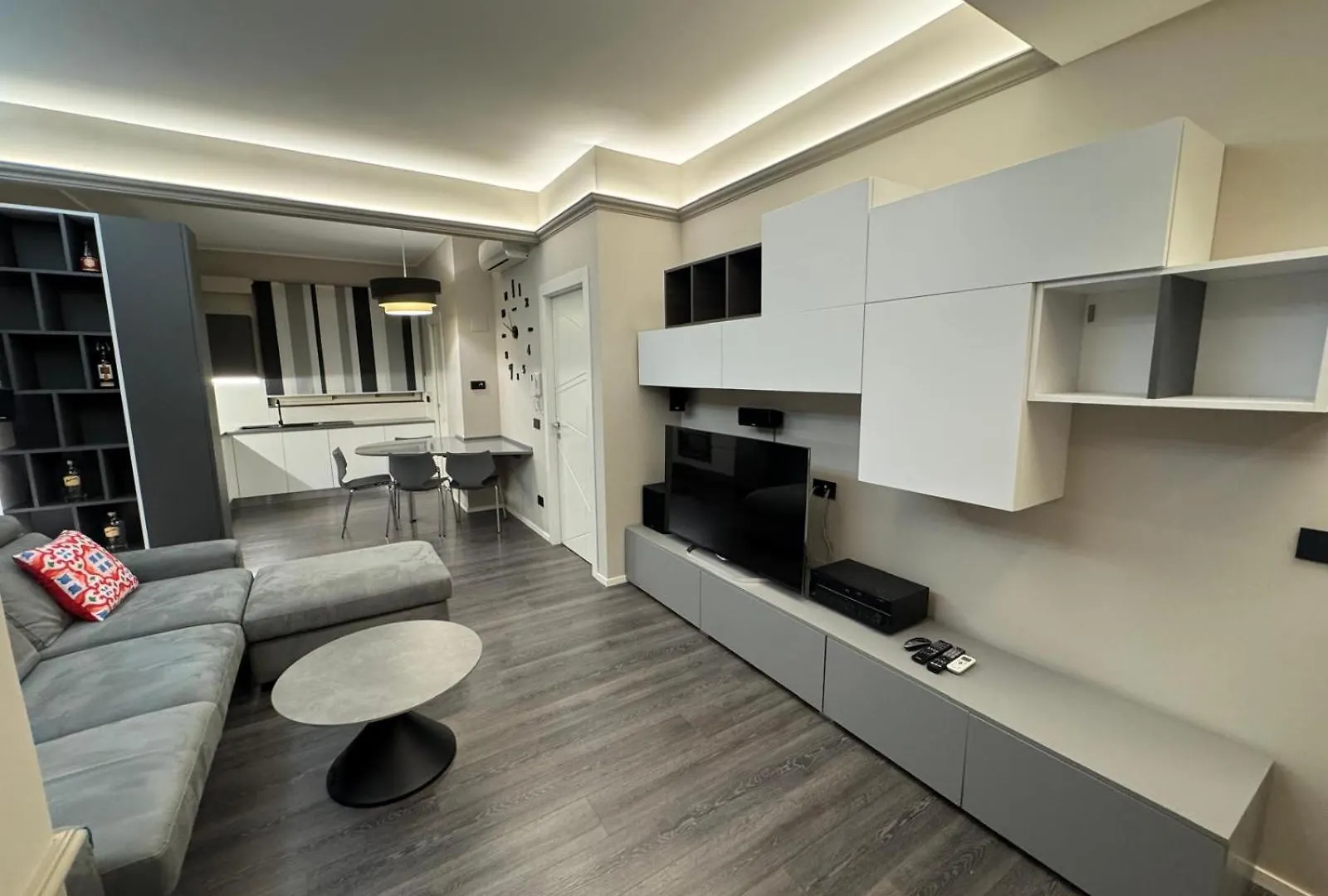 Luxury Grey Apartment Milazzo